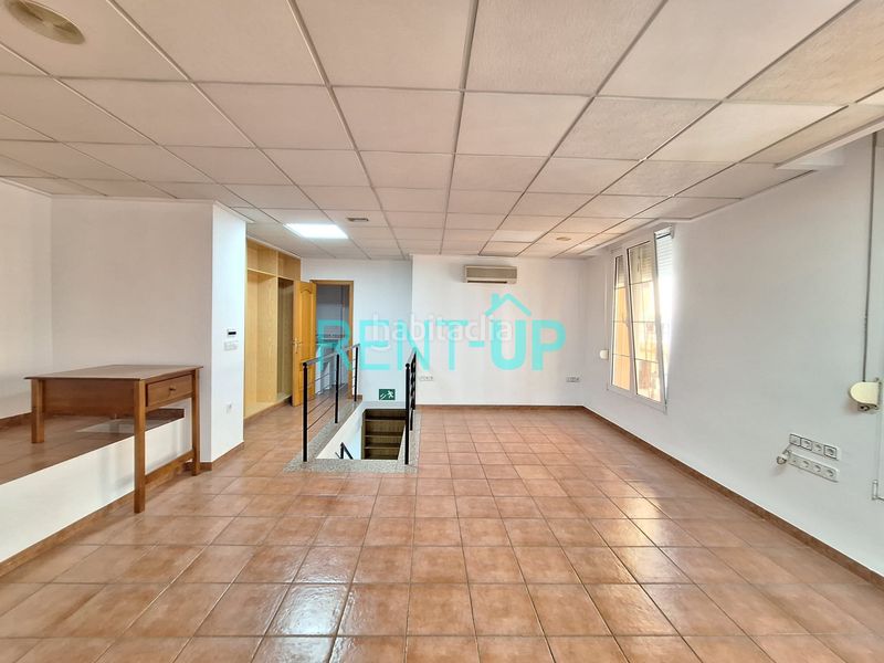 Foto 2da4660a-5c55-452f-973d-2bae3646158c. Alquiler local comercial exclusivo local comercial en una de las mejores ubicaciones con tres escaparates en Xàtiva