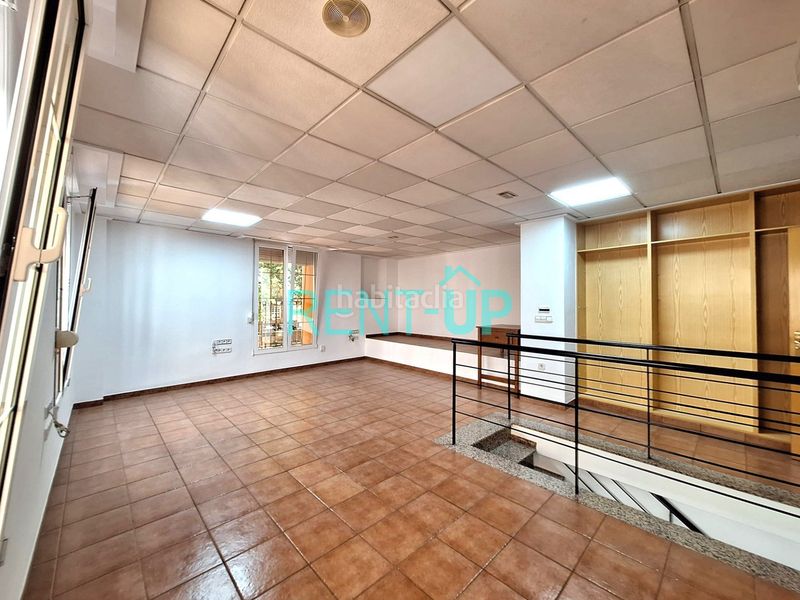Foto 36ae214f-de1a-44f1-916f-6dd34663e4b3. Alquiler local comercial exclusivo local comercial en una de las mejores ubicaciones con tres escaparates en Xàtiva