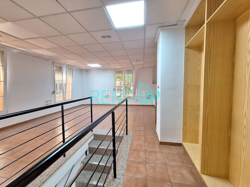 Foto 5a183267-be19-43b3-99b7-d3a91d605709. Alquiler local comercial exclusivo local comercial en una de las mejores ubicaciones con tres escaparates en Xàtiva