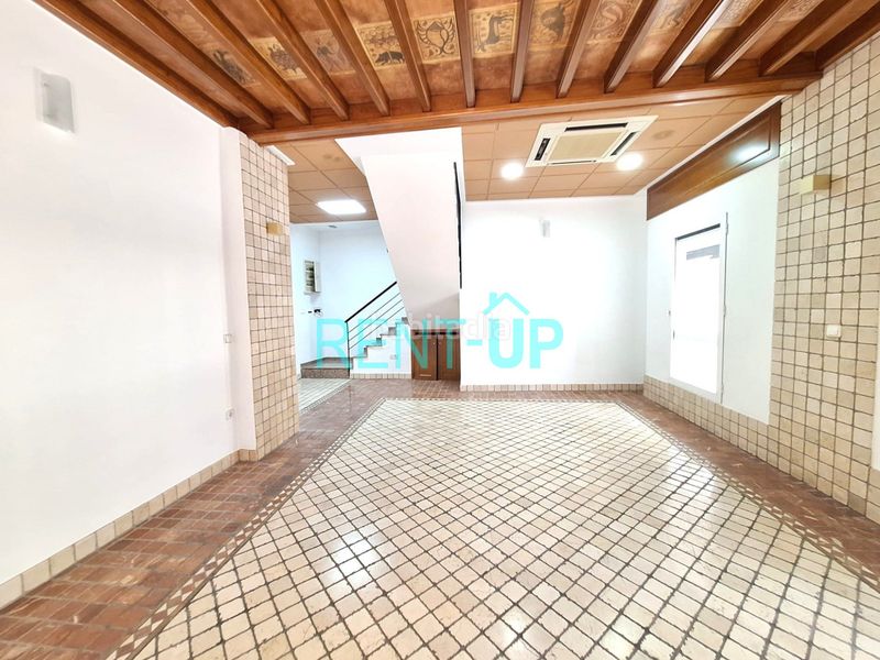 Foto a771b12d-2b5c-42f1-b1a7-c822d388ace7. Alquiler local comercial exclusivo local comercial en una de las mejores ubicaciones con tres escaparates en Xàtiva