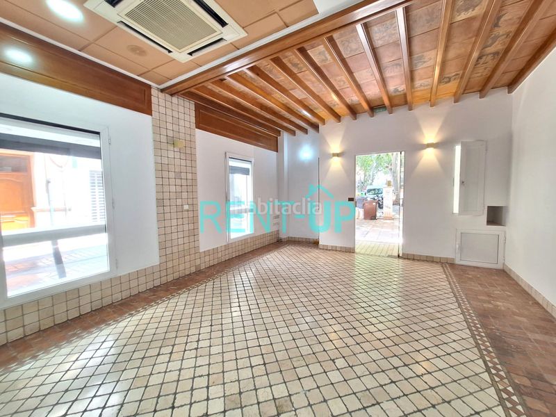 Foto ed86a527-d225-472f-876c-d89a14db0fa7. Alquiler local comercial exclusivo local comercial en una de las mejores ubicaciones con tres escaparates en Xàtiva