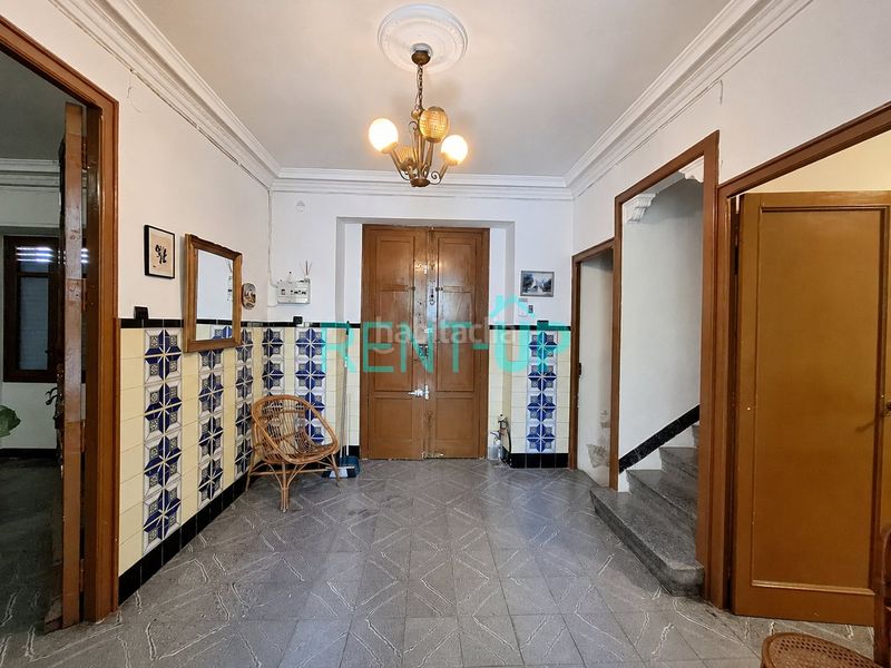 Foto 10a994fa-e03b-4e24-8f83-a83d7551c243. Casa amb xemeneia a Xàtiva