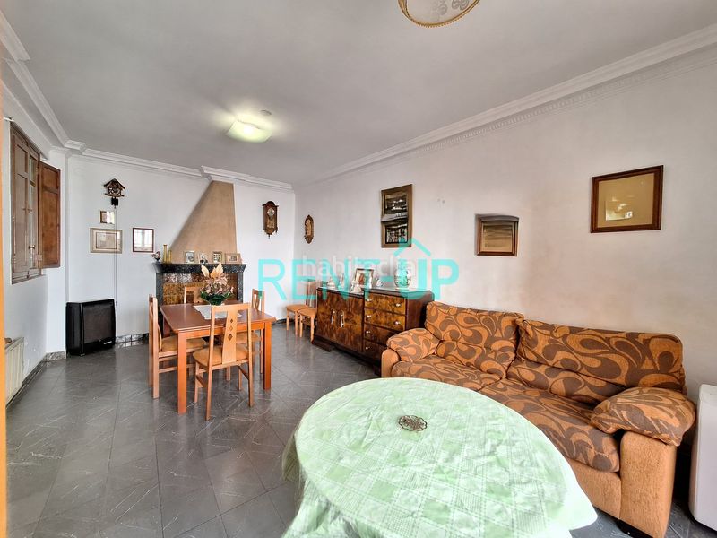 Foto 4b83e750-8dee-4bb1-86fc-86a6b14fa305. Casa amb xemeneia a Xàtiva