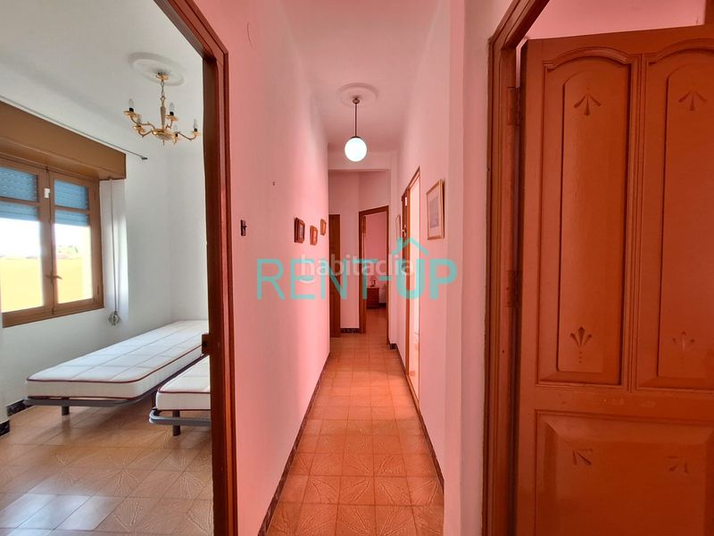 Foto 4f2e67f3-ed8a-4d17-a1c4-5ef0323dd6a7. Casa amb xemeneia a Xàtiva