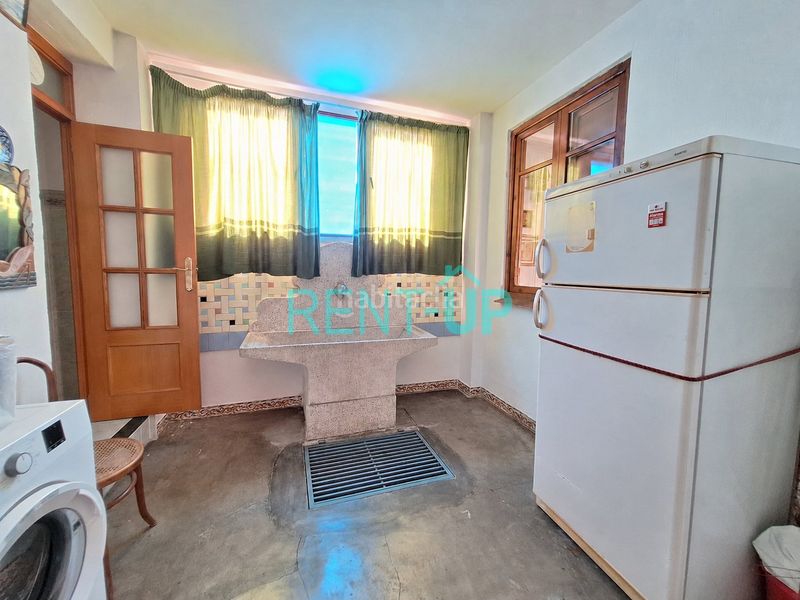 Foto b7c6ebf3-5d08-440f-97e5-1b1a84580695. Casa amb xemeneia a Xàtiva