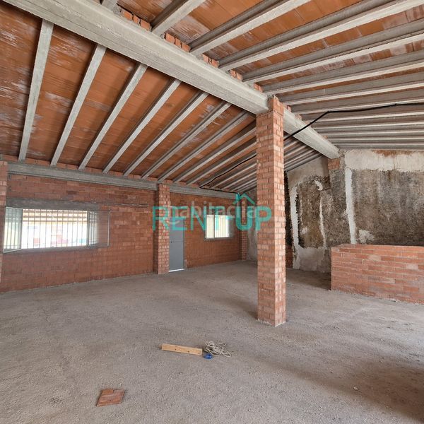 Foto 4b302a38-bbaa-48a4-9fcb-de0b62e8ee1b. Casa amb xemeneia a Rotglá y Corberá