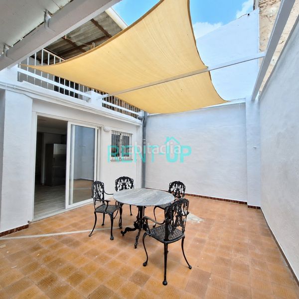 Foto c2299b41-26bb-499b-ac57-db71d43110f0. Casa amb xemeneia a Rotglá y Corberá