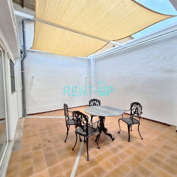 Foto d7a03c7c-c265-4241-a370-68093885e39f. Casa amb xemeneia a Rotglá y Corberá