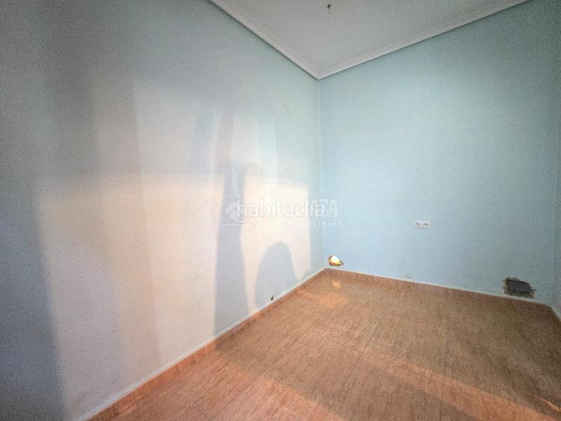 Foto 25092e3e-c51b-419d-ace5-ecd2f863b230. Pis a Torrefiel Valencia