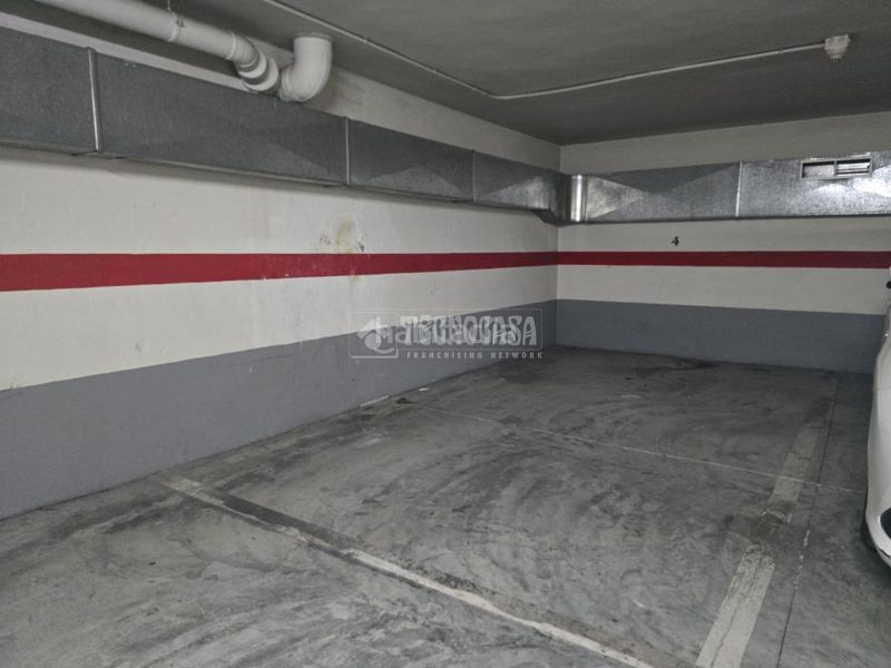 Foto 0ff0c116-08f6-486f-bcb7-5bbee40cad01. Aparcament cotxe a Torrefiel Valencia