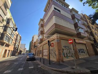 Aparcament cotxe a Torrefiel. Boxplaza de garaje en venta en valencia