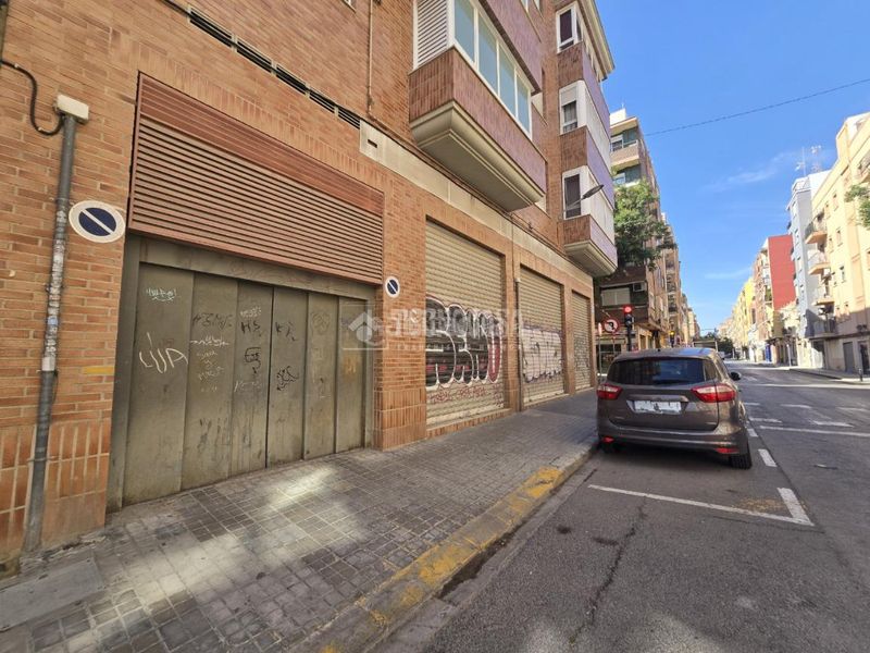 Foto f3314557-ba46-4c0b-be4b-0c527345be09. Aparcament cotxe a Torrefiel Valencia