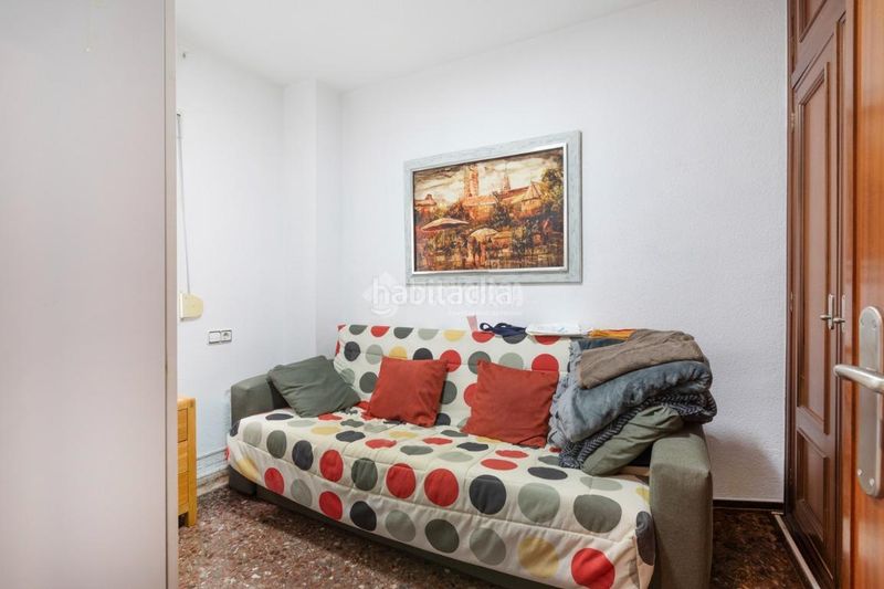 Foto aed6edad-8a63-4f67-9dd4-68dd58da221a. Casa amb aparcament a Torrefiel Valencia
