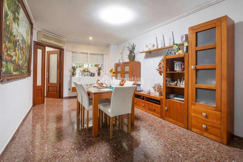 Foto d8594c1e-dcd2-4e5a-8558-f44eeb441f6b. Casa amb aparcament a Torrefiel Valencia