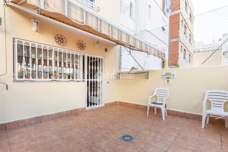 Foto d947e0fc-6056-4713-ba44-202ca987b30e. Casa amb aparcament a Torrefiel Valencia