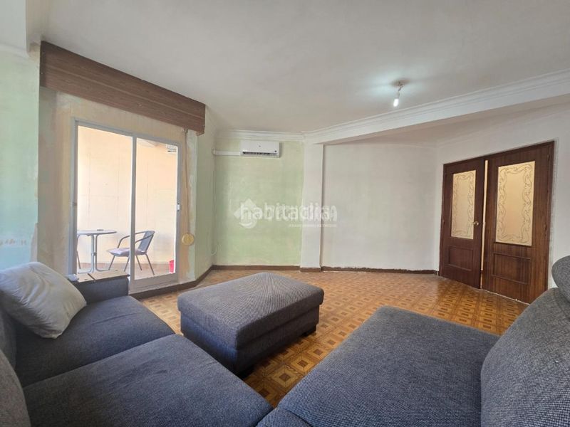 Foto f8a63e4e-e6db-430d-bb89-d4dfbab0ba62. Pis a Torrefiel Valencia