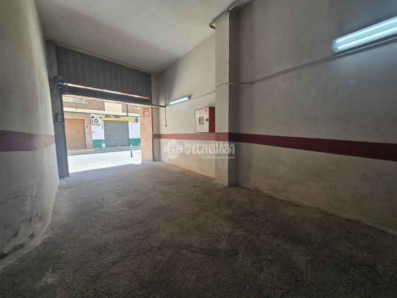 Foto 04d4ec4f-84a1-428d-99f9-608417da2e9c. Aparcament cotxe a Tavernes Blanques