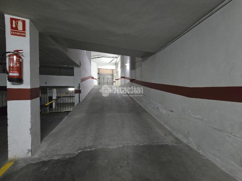 Foto 5978ebce-3c40-4d98-837f-23f5f2569b1d. Aparcament cotxe a Tavernes Blanques