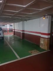 Aparcament cotxe a Passeig Maragall. Se vende plaza de parking plaza libertad tercera planta