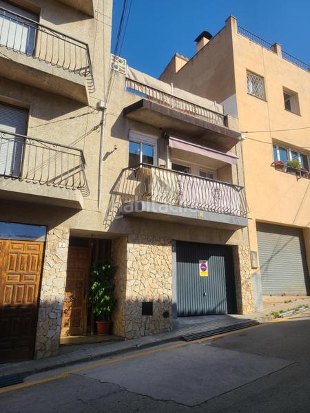 Foto e9fe8e6a-2ee4-4e36-aac3-ef568b16a986. Casa amb calefacció aparcament a Jonquera (La)