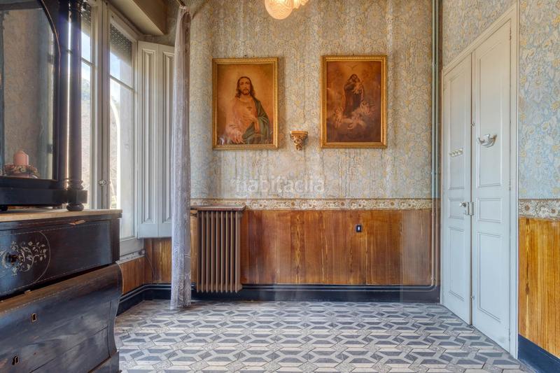 Foto c793a3c9-e520-47a7-a898-d274f9d5d116. Edifici a salvador dali/pep ventura/alvarez de castro a Figueres