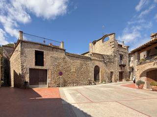 Masia a Boadella i les Escaules. Masía en venta en boadellà