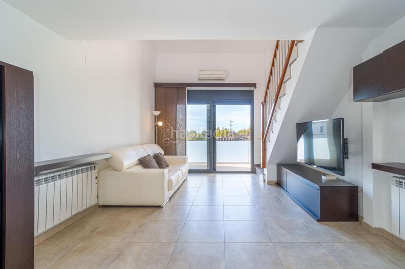 Foto 05da65e0-e6a8-406b-99f6-19be0ae10c32. Dúplex duplex alt empordà en Alberes Empuriabrava