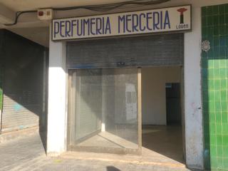 Local commercial à Poble Nou-Olivar Gran. Local en venta en la plaza jaume maurici en el olivar gran, figu