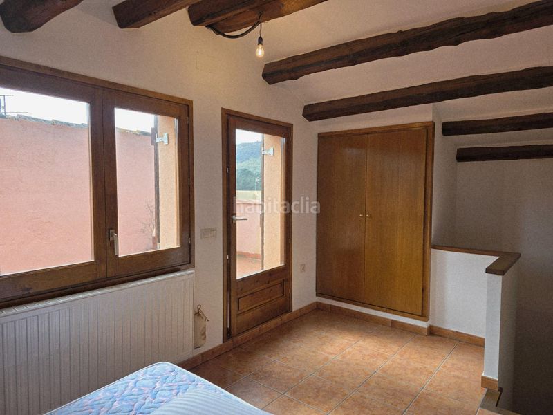 Foto 1d15260e-4267-4d98-a532-f1f30af7dff4. Casa adossada amb calefacció a Darnius