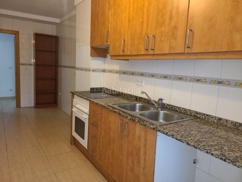 Foto 5b8bc2b8-480f-4263-856c-946354f4708b. Pis amb calefacció aparcament a Creu de la Mà Figueres