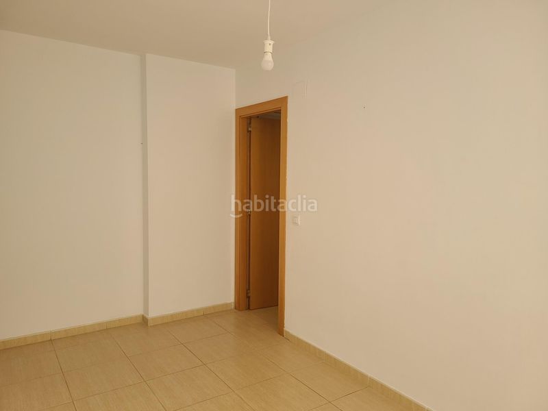 Foto 8716ed53-7b81-44a4-9d9e-2f11a647098b. Pis amb calefacció aparcament a Creu de la Mà Figueres