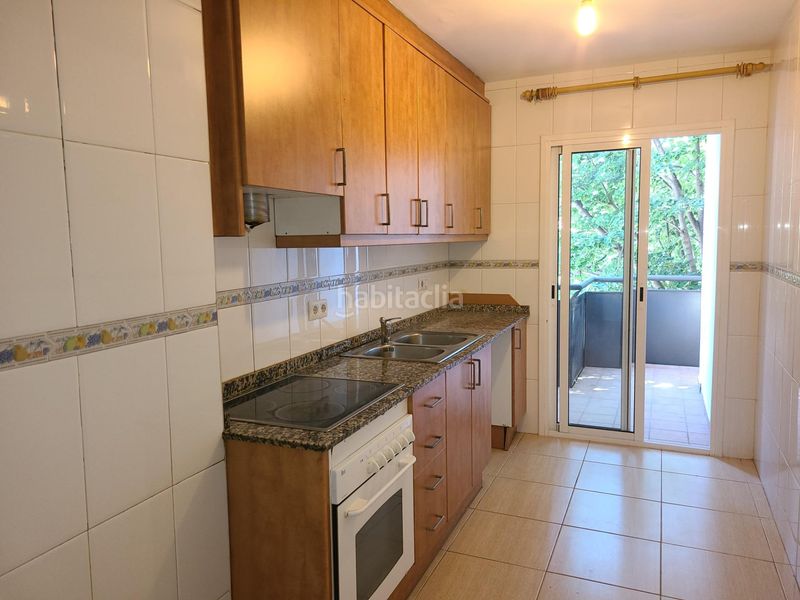 Foto bf2e6715-e48f-40fa-b8c5-d1605aba7066. Pis amb calefacció aparcament a Creu de la Mà Figueres