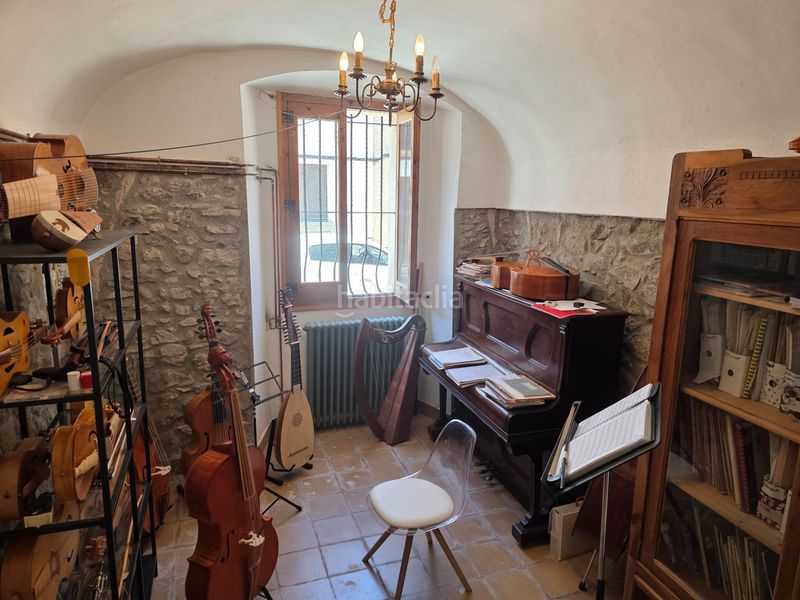 Foto a618d9d5-389e-42d4-bbc8-0beb79776839. Casa adossada amb calefacció aparcament a Darnius