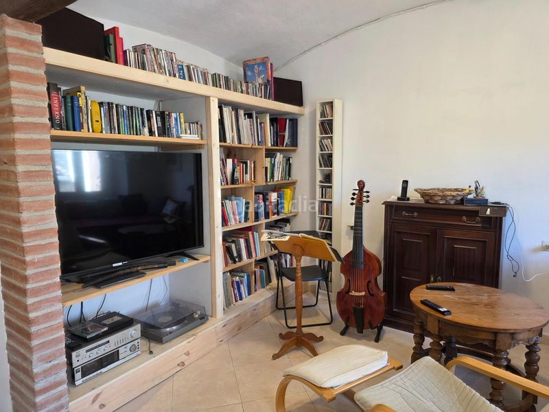 Foto ddd1f4e4-aef9-470f-b364-fdfc5cd3a370. Casa adossada amb calefacció aparcament a Darnius