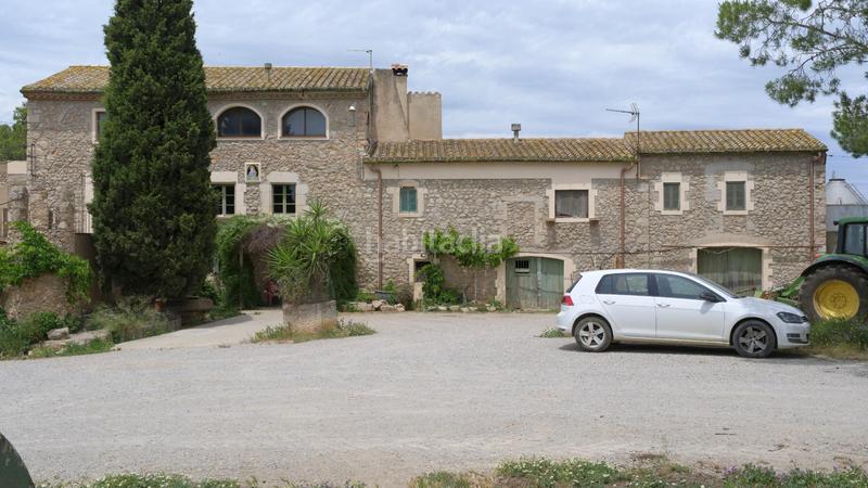 Foto 363e942f-1946-42c5-bd45-85c70a8458da. Casale con parcheggio in Llers