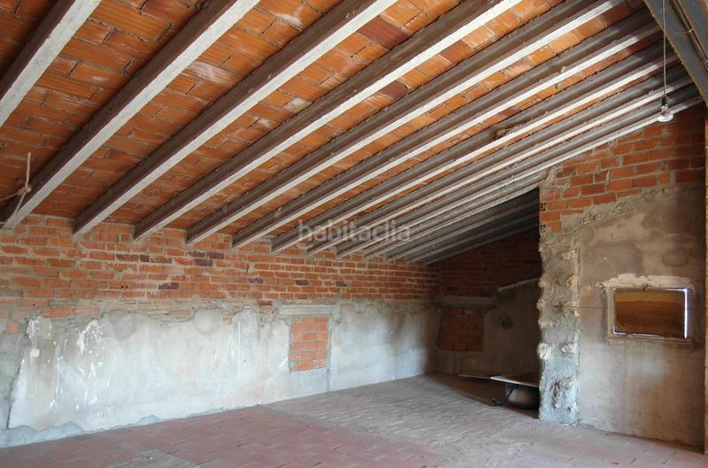 Foto a9e29e9e-f64c-4f52-ab92-e09ada735e94. Casale con parcheggio in Llers