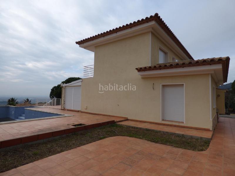 Foto 1f82f352-bd58-4160-b2d4-81ff31abcba3. Chalet mit heizung parking pool in Palau-saverdera