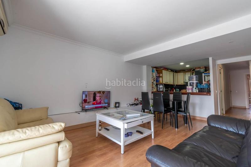 Foto 36a2b180-acc3-456a-8252-9508607841b6. Piso  muy luminoso con gran terraza en el centro en Roses
