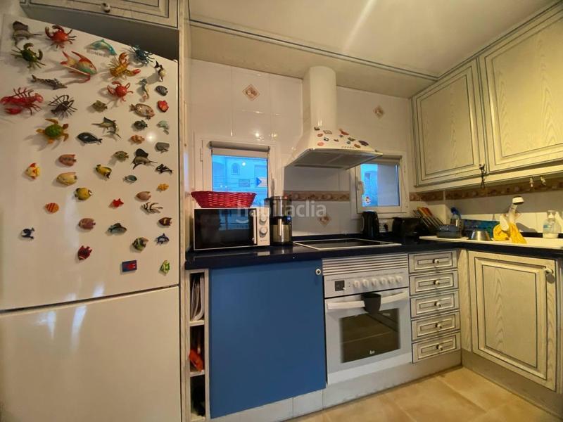 Foto 92e78846-f6e4-4272-988d-dad43b72dae5. Piso apartamento con vistas al canal, garaje , amarre 8x4 y barco incluido!! en Empuriabrava