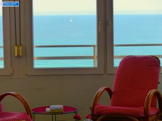 Apartamento en Zona Galúa - Calnegre. Venta de apartamento con vistas de 4 dormitorios en la manga