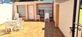 Casa en Entremares. Venta de casa en planta baja con 3 dormitorios en la manga