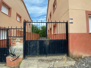 Maison jumele en Belmonte de Tajo. Gran oportunidad para inversores, constructores y promotores.