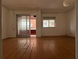 Appartement en Portazgo. Oportunidad en puente de vallecas! piso a reformar junto a aveni