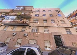 Piso en Puerta Bonita. Piso en venta para reformar en carabanchel, madrid  oportunidad