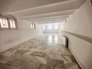 Appartement à Pacífico. Amplio piso en pacífico, madrid oportunidad para reformar