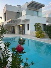 Chalet en Golf Bahía