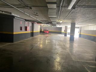 Parking coche en Rivas Futura