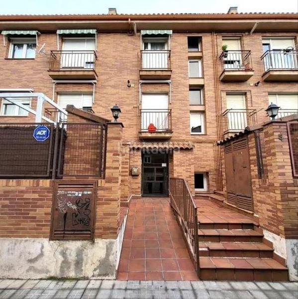 Foto 12b9cf83-8f73-4f6e-a086-8d8d326799b7. Aparcament cotxe a Carlos Ruiz Collado Villalba