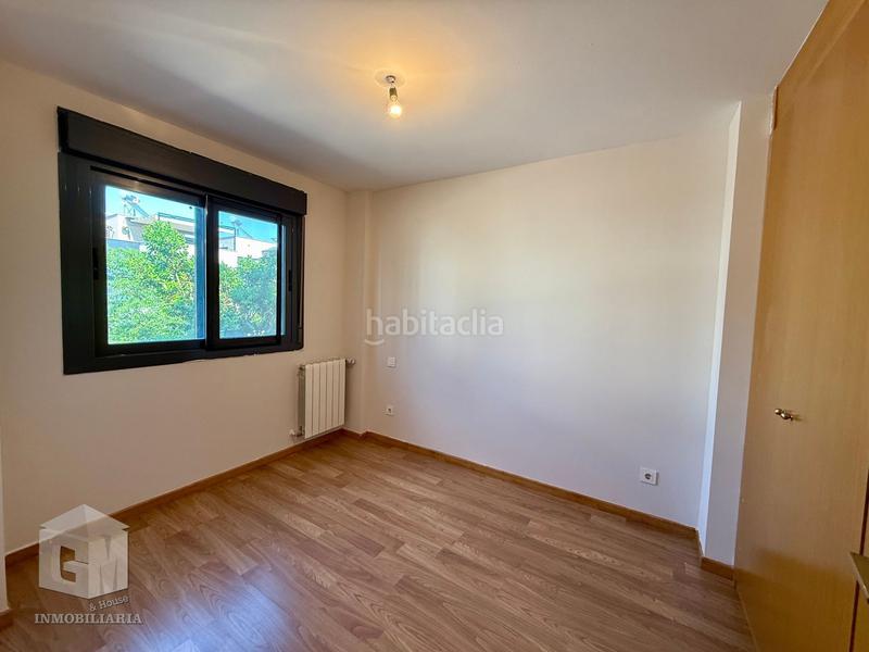 Foto c9385b3a-d434-4bf9-891f-ff5f1246aaf5. Casa adossada amb calefacció aparcament a Sur - PAU 4 Móstoles
