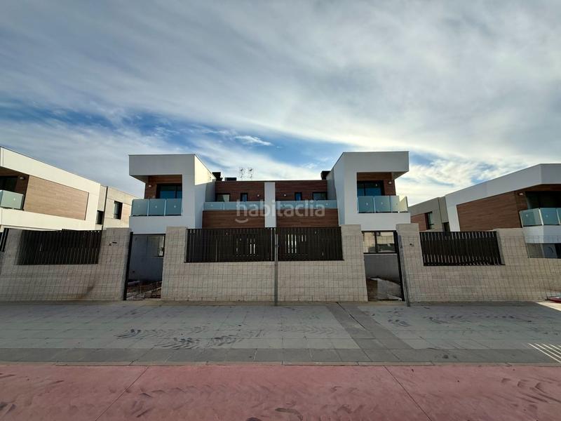 Foto b245b57a-8da1-4a9b-8471-5593aa3542fa. Casa con riscaldamento parcheggio piscina in El Bosque Villaviciosa de Odón